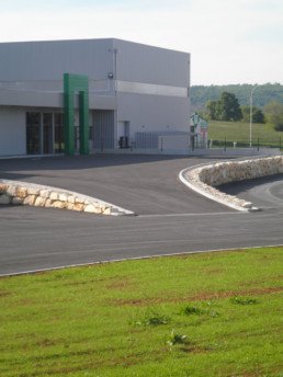 mur de soutènement : travaux enrochement en charente